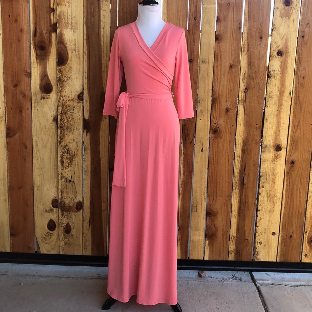 Vanilla Bay Coral Maxi Dress size Small